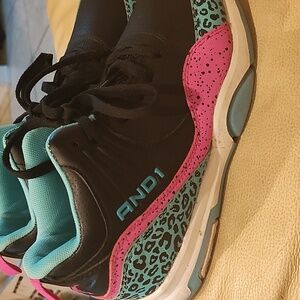 And 1 girl's tennis shoes size 5